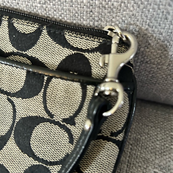 Small coach wristlet - Picture 5 of 5